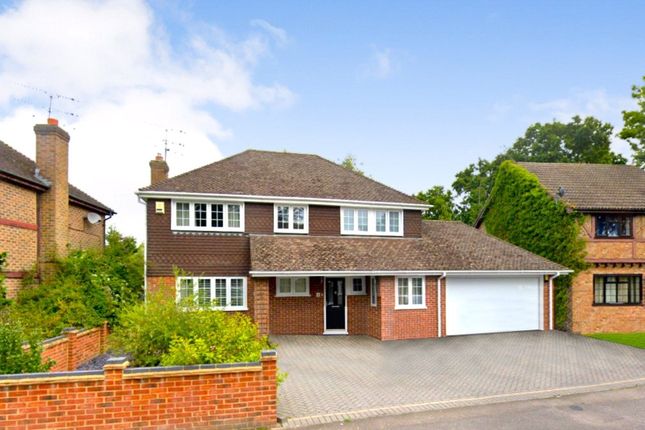4 bed detached house