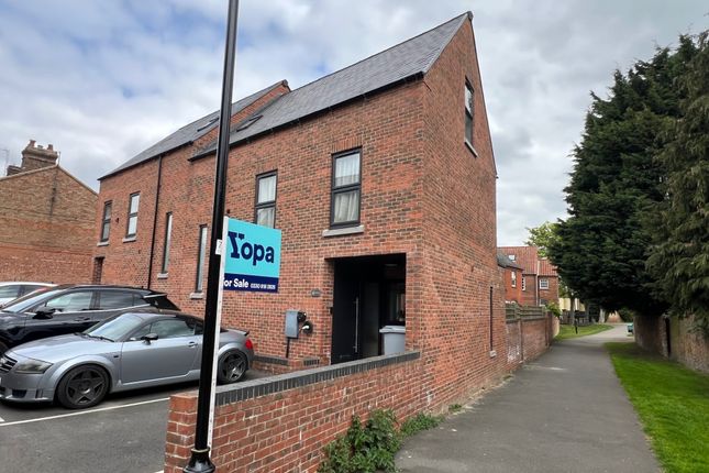 3 bed semi-detached house