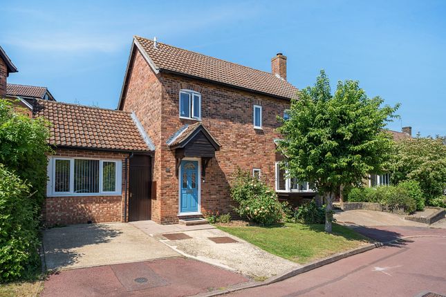 Ivar Gardens, Lychpit, Basingstoke, RG24 4 bed detached house for sale