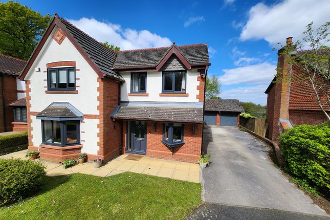 5 bed detached house