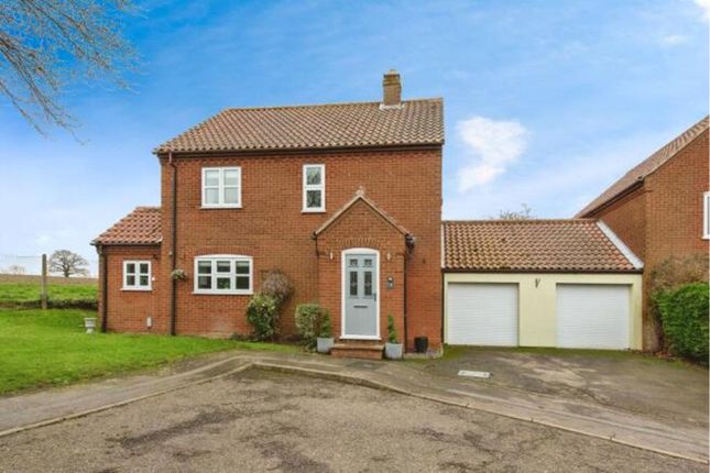 3 bed detached house