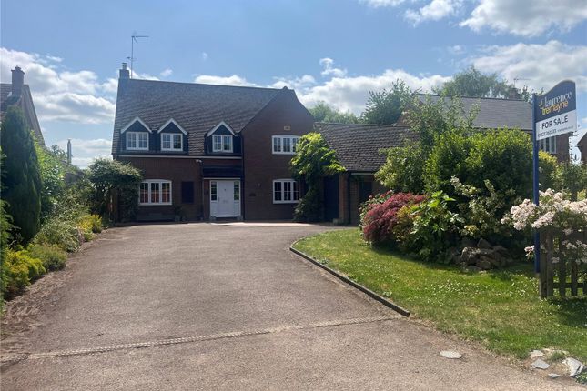 4 bed detached house