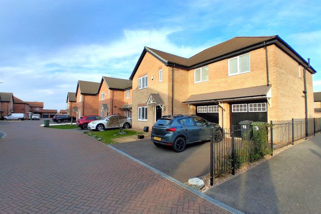 6 bedroom detached house for sale