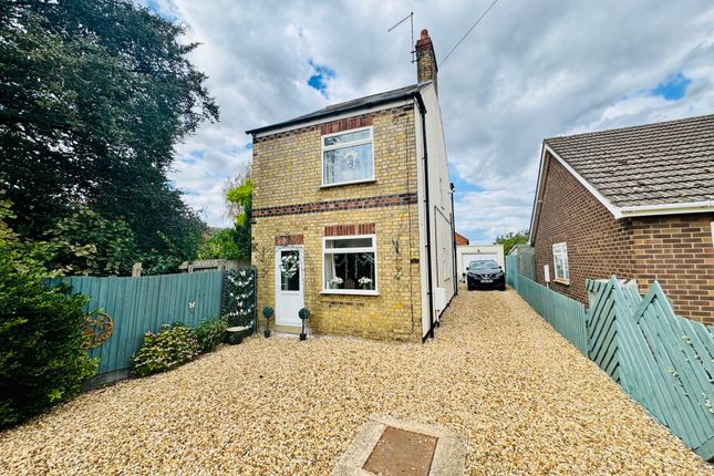 2 bedroom detached house for sale
