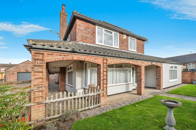 4 bed detached house