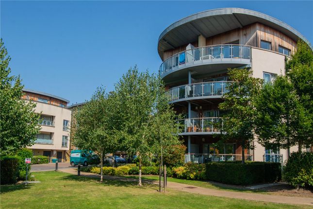 Blagrove Road, Teddington, TW11 2 bed apartment for sale