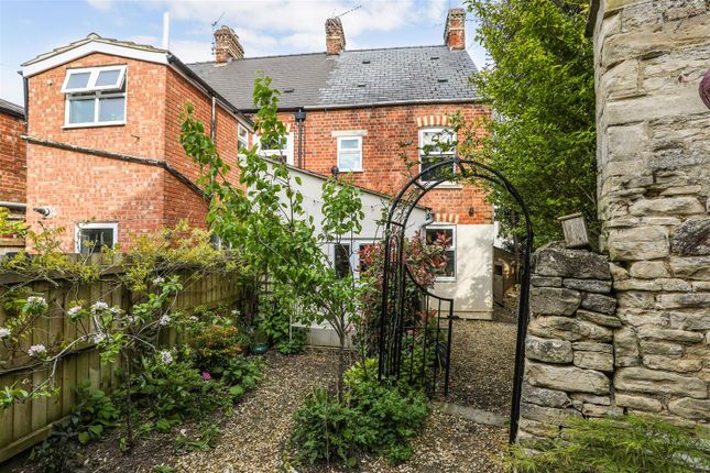 Cheltenham Road, Painswick, Stroud 2 bed end of terrace house for sale