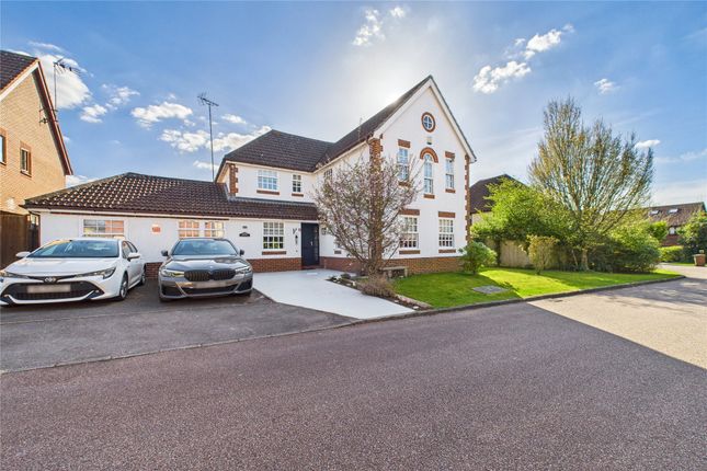 Norfolk Chase, Warfield, Berkshire, RG42 6 bed detached house for sale