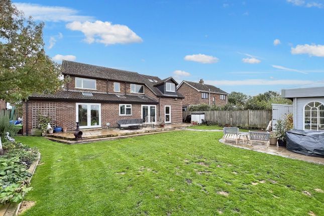 4 bed detached house