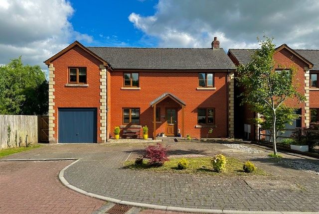 Golwg Y Fan, Brecon, LD3 4 bed detached house for sale