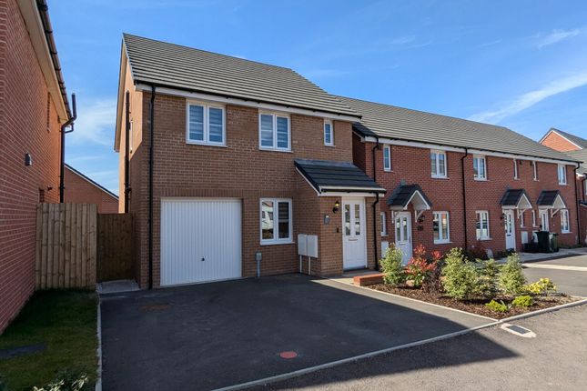3 bed detached house