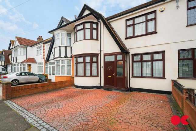 Widecombe Gardens, Redbridge IG4 4 bed terraced house for sale