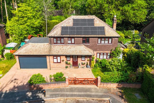 4 bed detached house