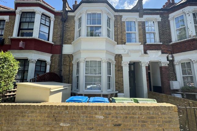 John Ruskin Street, Camberwell... 2 bed flat for sale