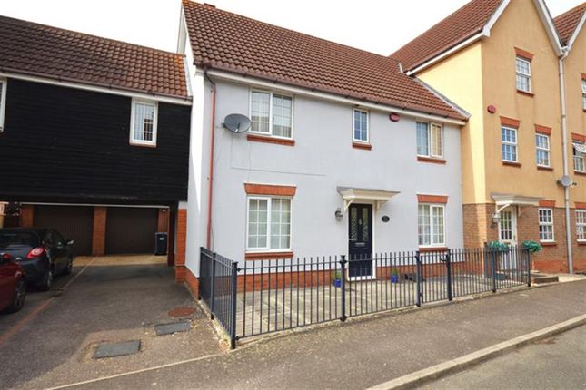 5 bedroom link detached house for sale