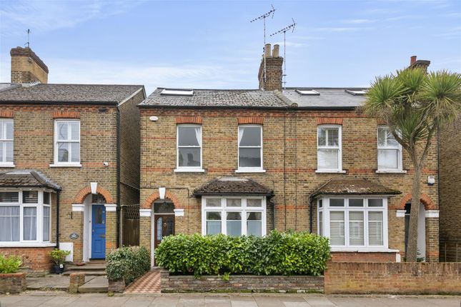 3 bedroom semi-detached house for sale