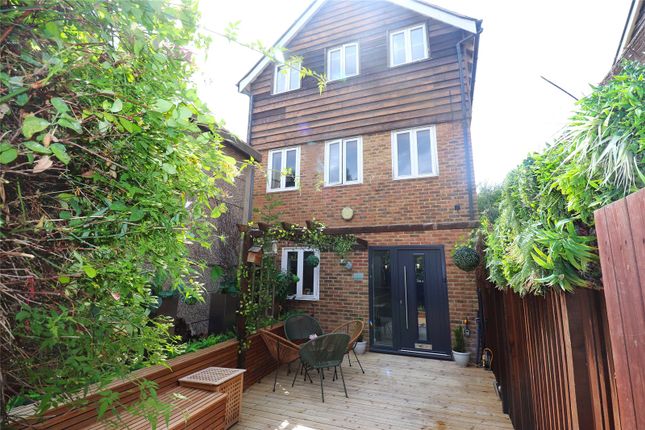 Bendigo Wharf, Pier Road, Greenhithe... 3 bed detached house for sale