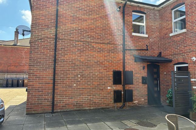 2 bedroom ground floor flat for sale