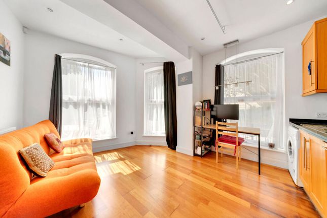 Grafton Road, London NW5 1 bed flat for sale