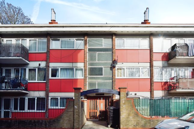 2 bedroom ground floor flat for sale