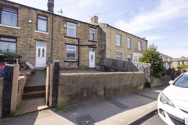 Huddersfield Road, Bradford 2 bed terraced house for sale