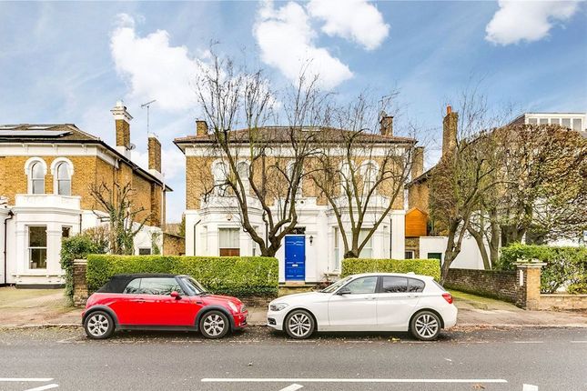Wellesley Road, London W4 1 bed flat for sale