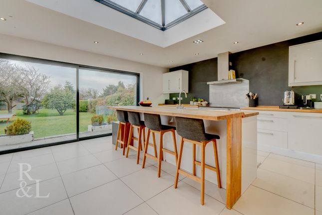 3 bed detached house