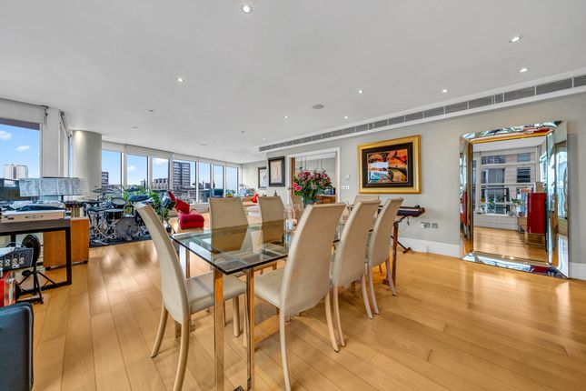 Commodore House, Battersea Reach 3 bed apartment for sale