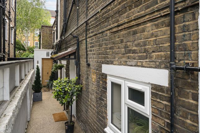 Gunter Grove, London, SW10 2 bed terraced house for sale