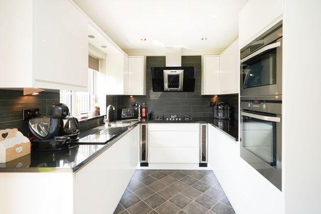 Ludham Gardens, Chesterfield S41 4 bed detached house for sale