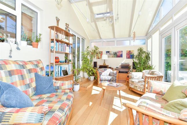3 bed detached house