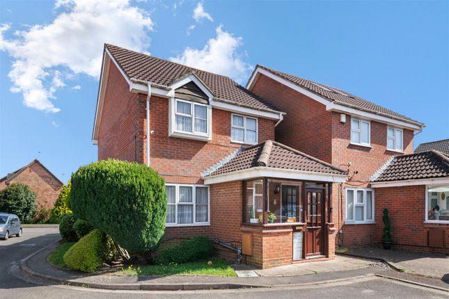 3 bed detached house