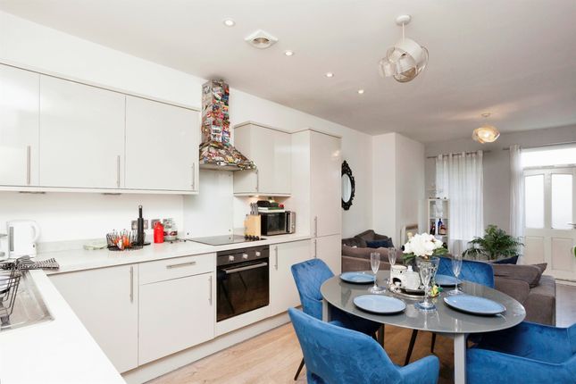 2 bed flat