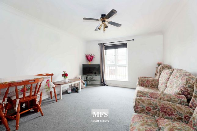 Lowden Road, Southall, UB1 1AX 1 bed flat for sale