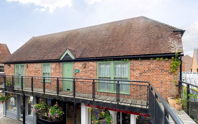 Baffins Lane, Chichester 2 bed penthouse for sale