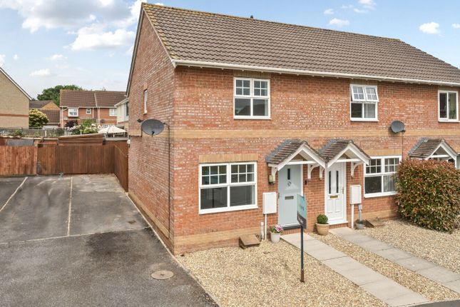Dove Close, Cullompton, Devon, EX15 2 bed terraced house for sale