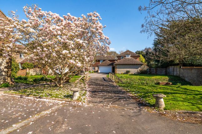 Old Place, Aldwick, PO21 4 bed detached house for sale