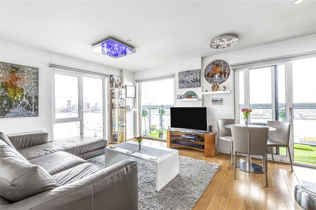 Barge Walk, Greenwich, SE10 2 bed apartment for sale