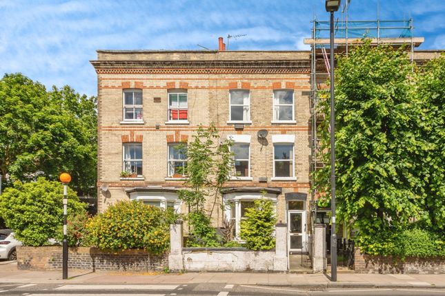 5 bedroom terraced house for sale