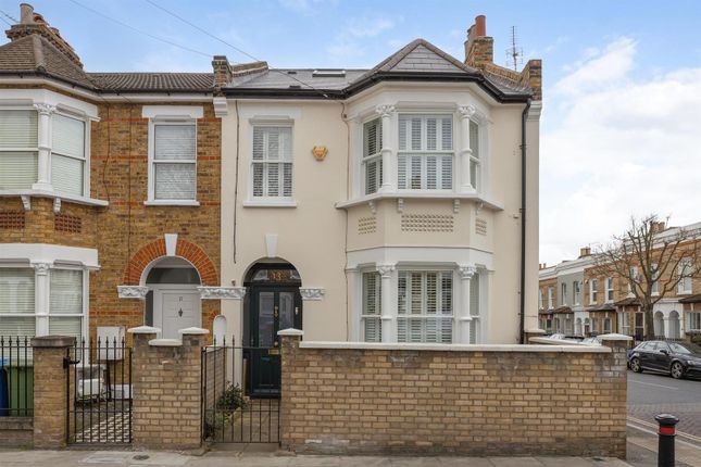 4 bedroom end of terrace house for sale