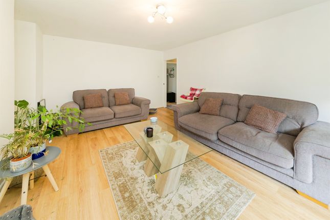2 bedroom maisonette for sale