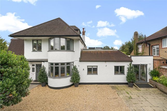 5 bed detached house