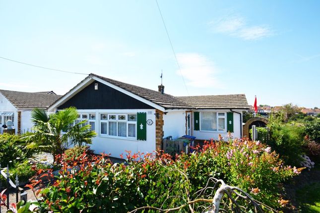 Cliff Gardens, Minster 3 bed detached bungalow for sale