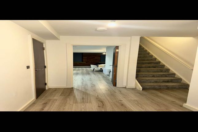 Conditioning House, Cape Street, 2 bed flat for sale