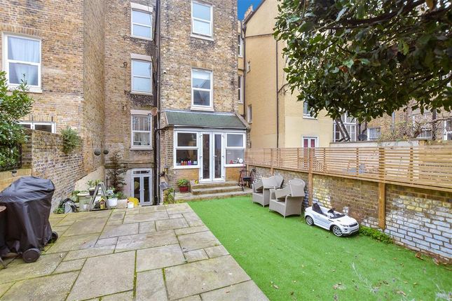 4 bed terraced house