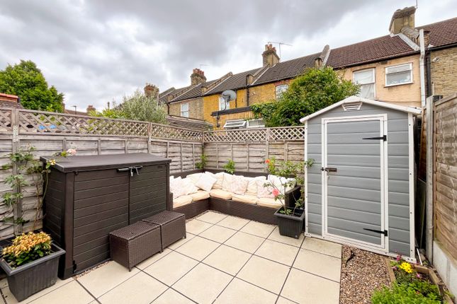 4 bed terraced house
