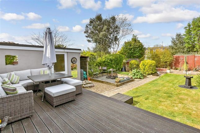 Donnington Road, Woodingdean... 4 bed semi