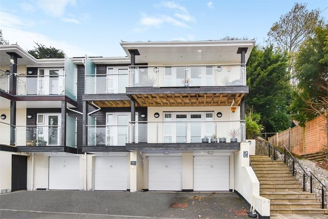 3 bedroom flat for sale