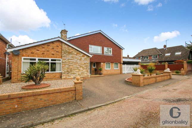 4 bed detached house