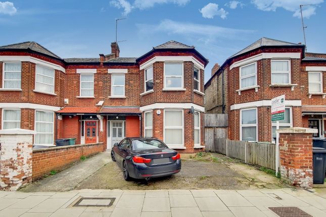 Fordwych Road, London NW2 3 bed maisonette for sale